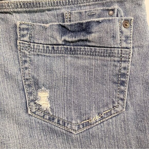 Aeropostale Cropped Jeans Women Size 7/8 Medium Wash Lightly Distressed - Picture 5 of 7